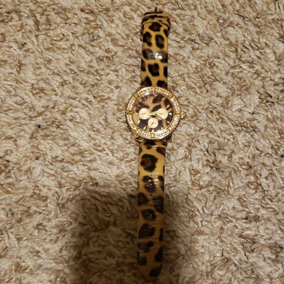 Watch - Picture 1 of 3